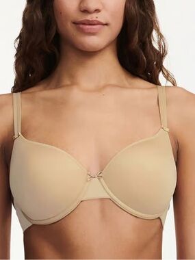 Chantelle Basic Invisible Smooth Support T-Shirt Bra - Nude Beige - 34B